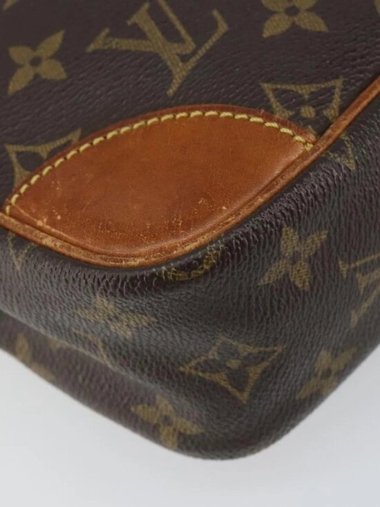 Louis Vuitton Monogram Trocadero 27 Crossbody Bag Preowned  LOUIS VUITTON Monogram Trocadero 27 Shoulder Bag